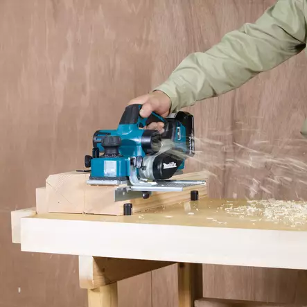 Makita AkkuhÃ¶ylÃ¤ 18V LXT | DKP181Z (Hiiliharjaton, AWS, 3 mm Lastu) - Makita akkuhöylät - 104030 - 2