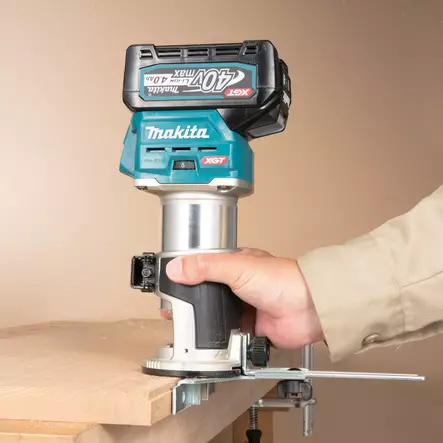 Makita RT001GZ KÃ¤sijyrsin XGT 40V â€“ Hiiliharjaton tarkkuustyÃ¶kalu 6/8 mm karalla ja AWS-valmiudella - Makita Jyrsimet - RT001GZ13 - 2