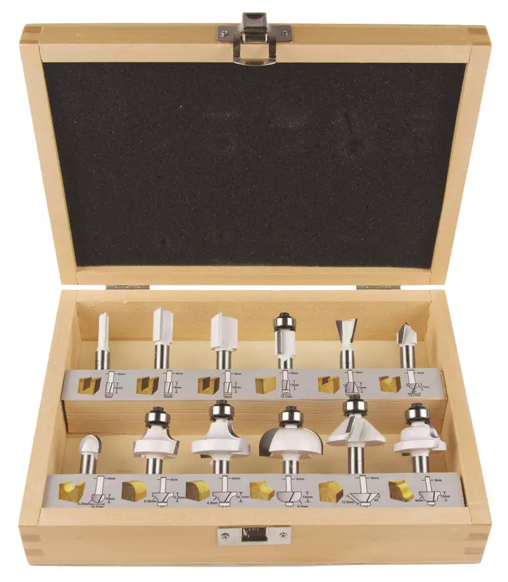 Makita JyrsinterÃ¤sarja 12-osaa 8mm Karalla (D-53556) â€“ Puurasiassa - Jyrsinterät ja -sarjat - D-53556 - 1