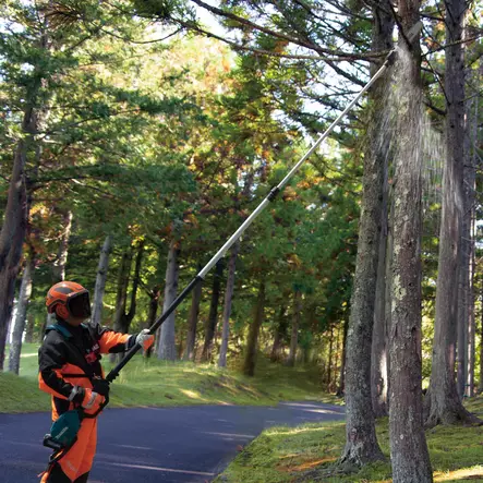 Makita UA004GZ Teleskooppivartinen Ketjusaha XGT 40V â€“ Ulottuvuus jopa 4 metriin, 20 m/s nopeus ja AFT - Akkumoottorisahat - UA004GZ - 2